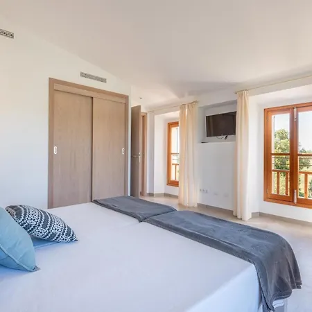 Mit Privatpool Fuer 10 Personen Ca 284 Qm In San Lorenzo De Cardessar, Mallorca Suedostkueste Von Mallorca 別荘
